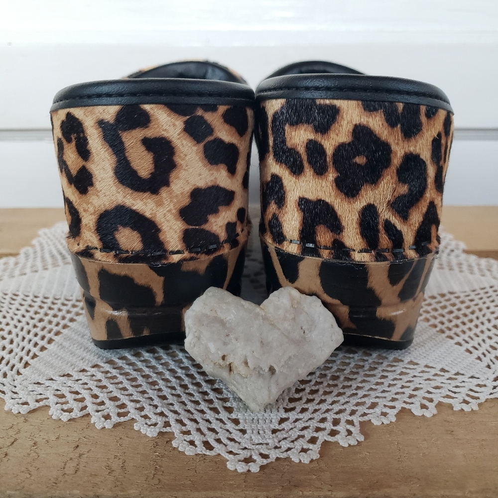 Meow Dansko Pro Clogs Leopard Haircalf Suede Fur Cheetah Animal Mobwife 37 39 - Picture 6 of 11